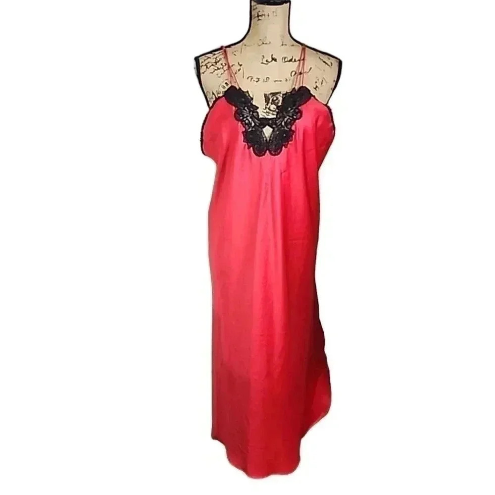 Beth Michaels Vintage Red sexy slip dress. Size Medium